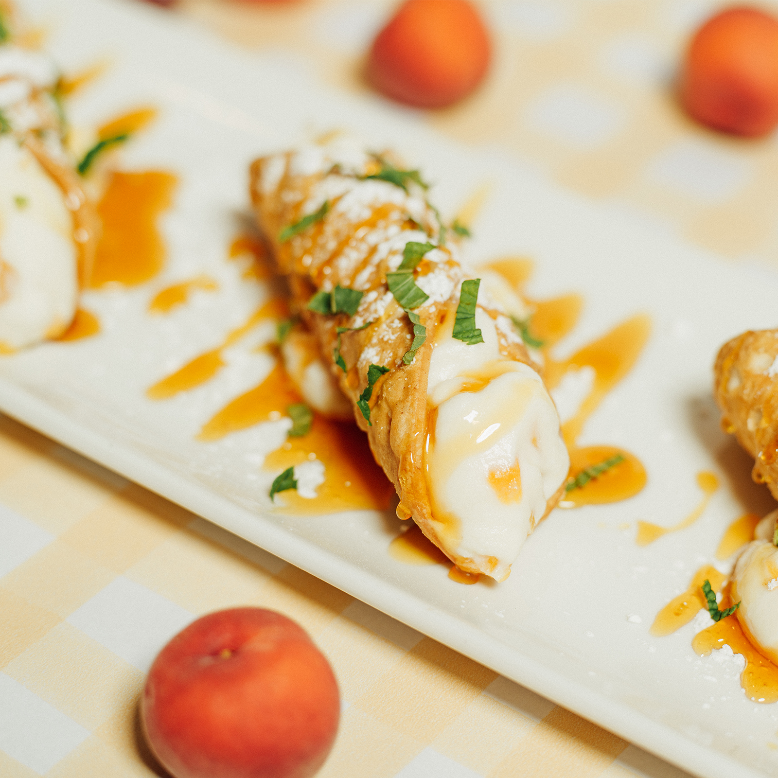 Peaches & Cream Cannoli