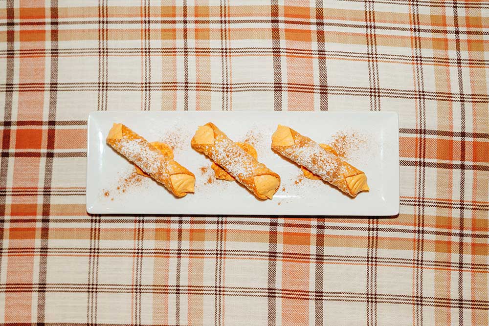 Pumpkin Cheesecake Cannolis (3)